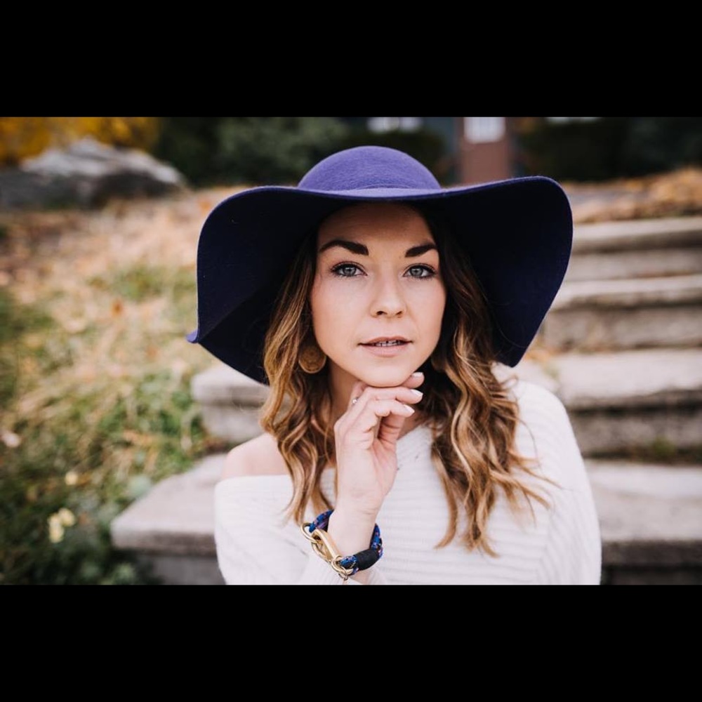 Meet your Posher, Taylor